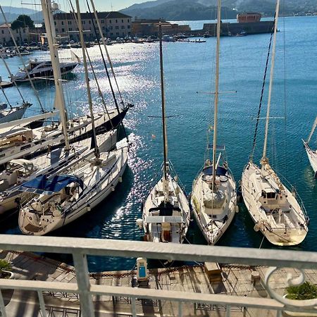 Monolocale La Darsena Daire Portoferraio Dış mekan fotoğraf