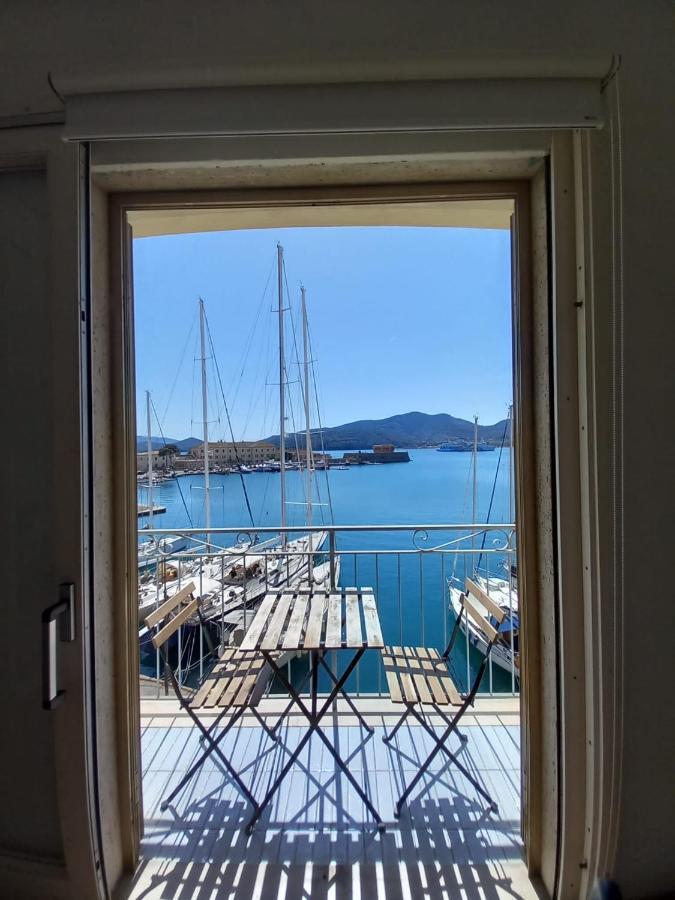 Monolocale La Darsena Daire Portoferraio Dış mekan fotoğraf