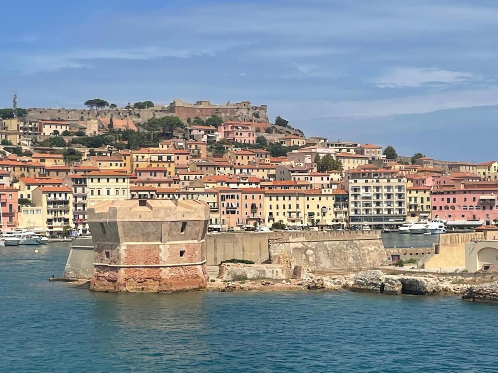 Monolocale La Darsena Daire Portoferraio Dış mekan fotoğraf
